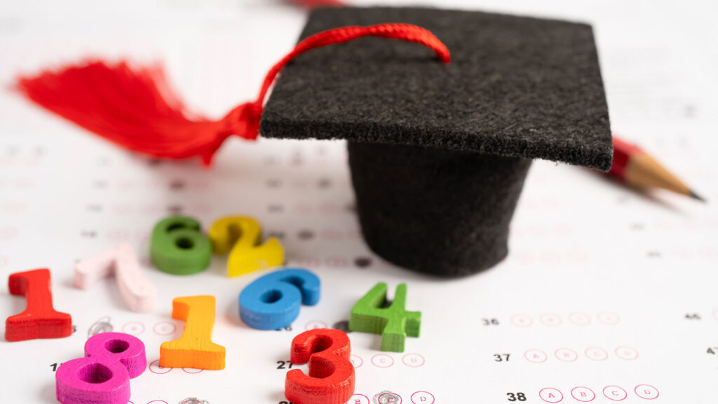 8 ideas que te ayudarán a planear una fiesta de graduación de primaria