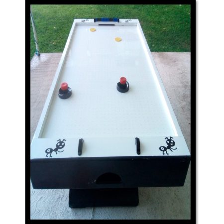 Mesa de air hockey infantil para juegos de reflejos.