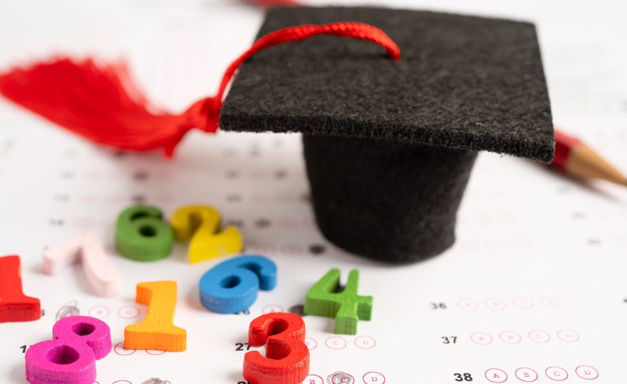 8 ideas que te ayudarán a planear una fiesta de graduación de primaria