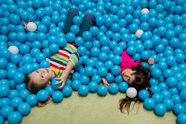 Pelotas juegos niños y niñas